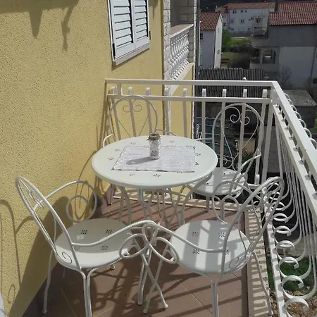 Apartmani Peran Grebastica Exterior photo