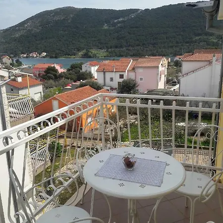 Apartmani Peran Grebastica Exterior photo