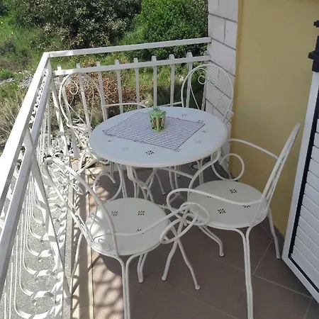 Apartmani Peran Grebastica Exterior photo