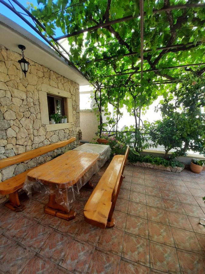 Apartment Peran