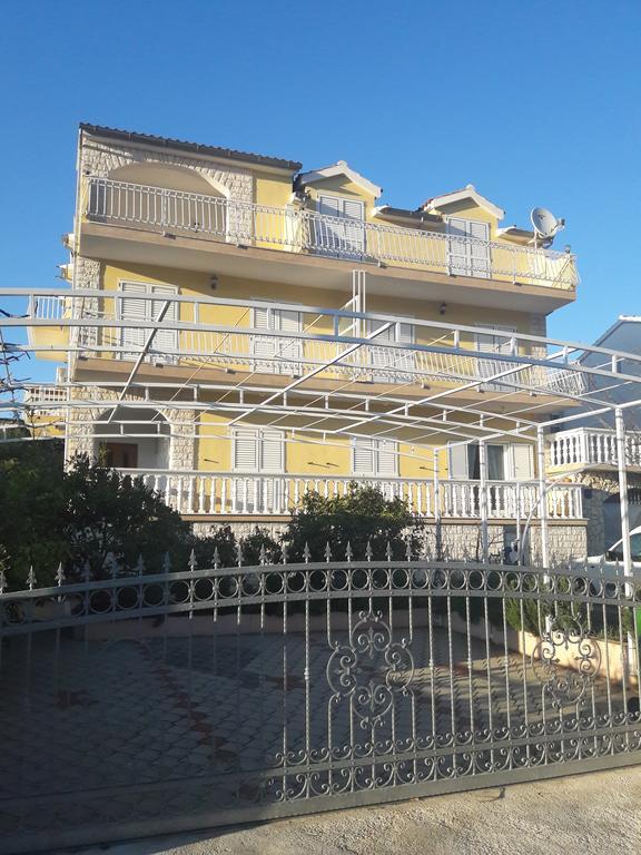 Peran * Grebaštica