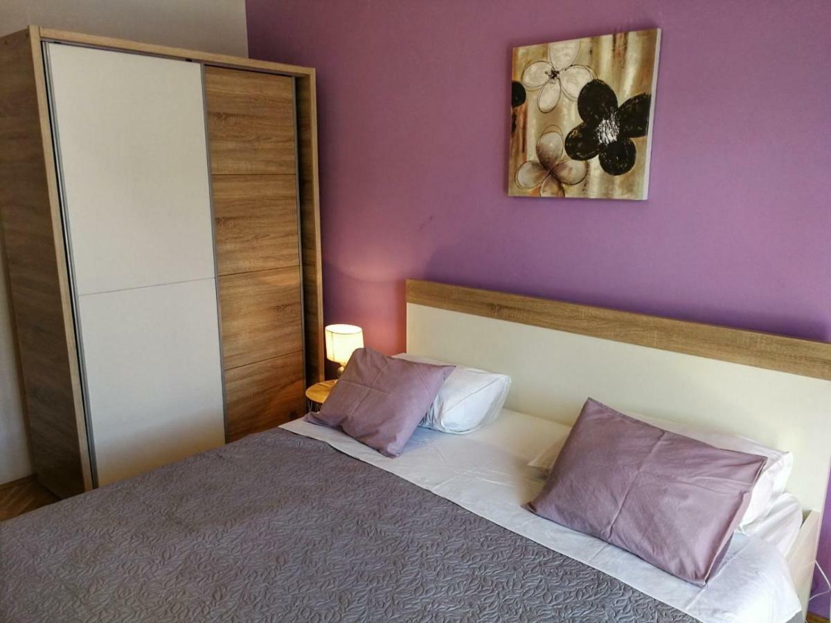 Apartment Peran Grebastica